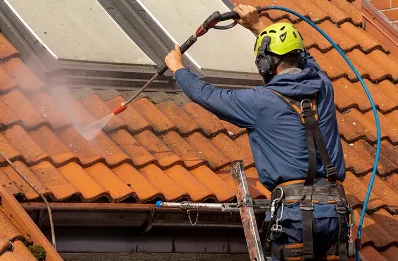 Démoussage et hydrofuge de toiture à Menomblet